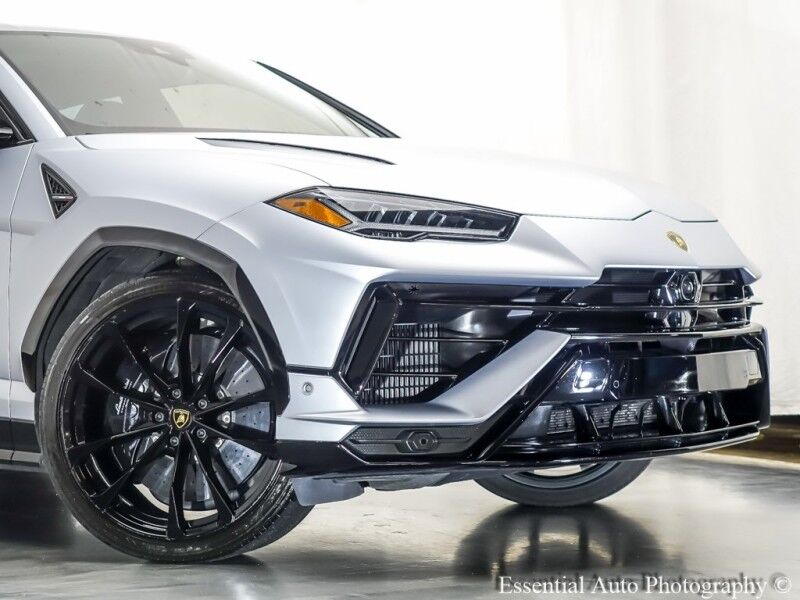 2023 Lamborghini Urus S