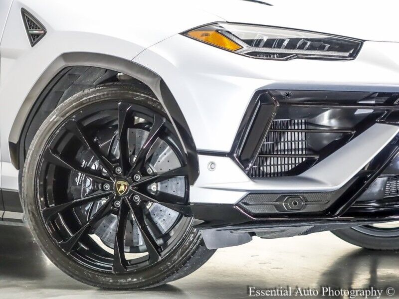 2023 Lamborghini Urus S