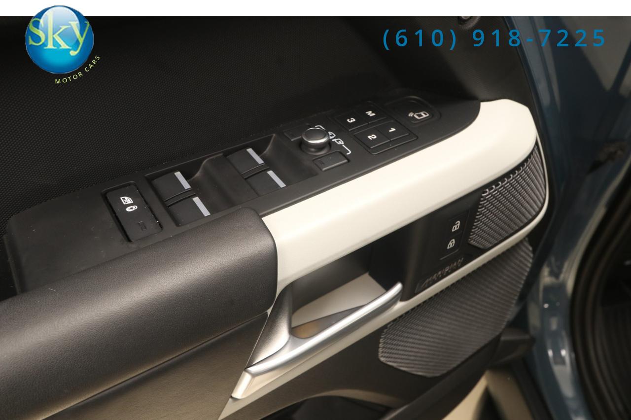 2023 Land Rover Defender 110 AWD X-Dynamic SE West Chester PA