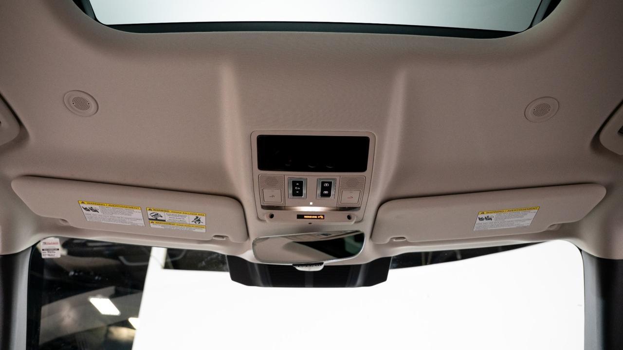 2023 Land Rover Defender 110 S Franklin TN