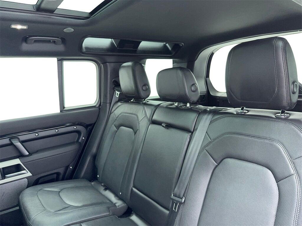 2023 Land Rover Defender 110 S NAV,CAM,PANO,HTD STS,BLIND SPOT,19&quot; WLS Plano TX