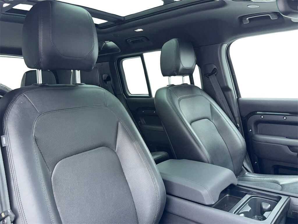 2023 Land Rover Defender 110 S NAV,CAM,PANO,HTD STS,BLIND SPOT,19&quot; WLS Plano TX