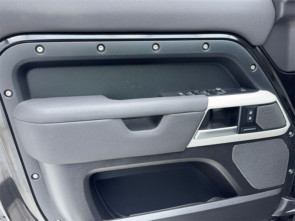 2023 Land Rover Defender 110 S NAV,CAM,PANO,HTD STS,BLIND SPOT,19&quot; WLS Plano TX