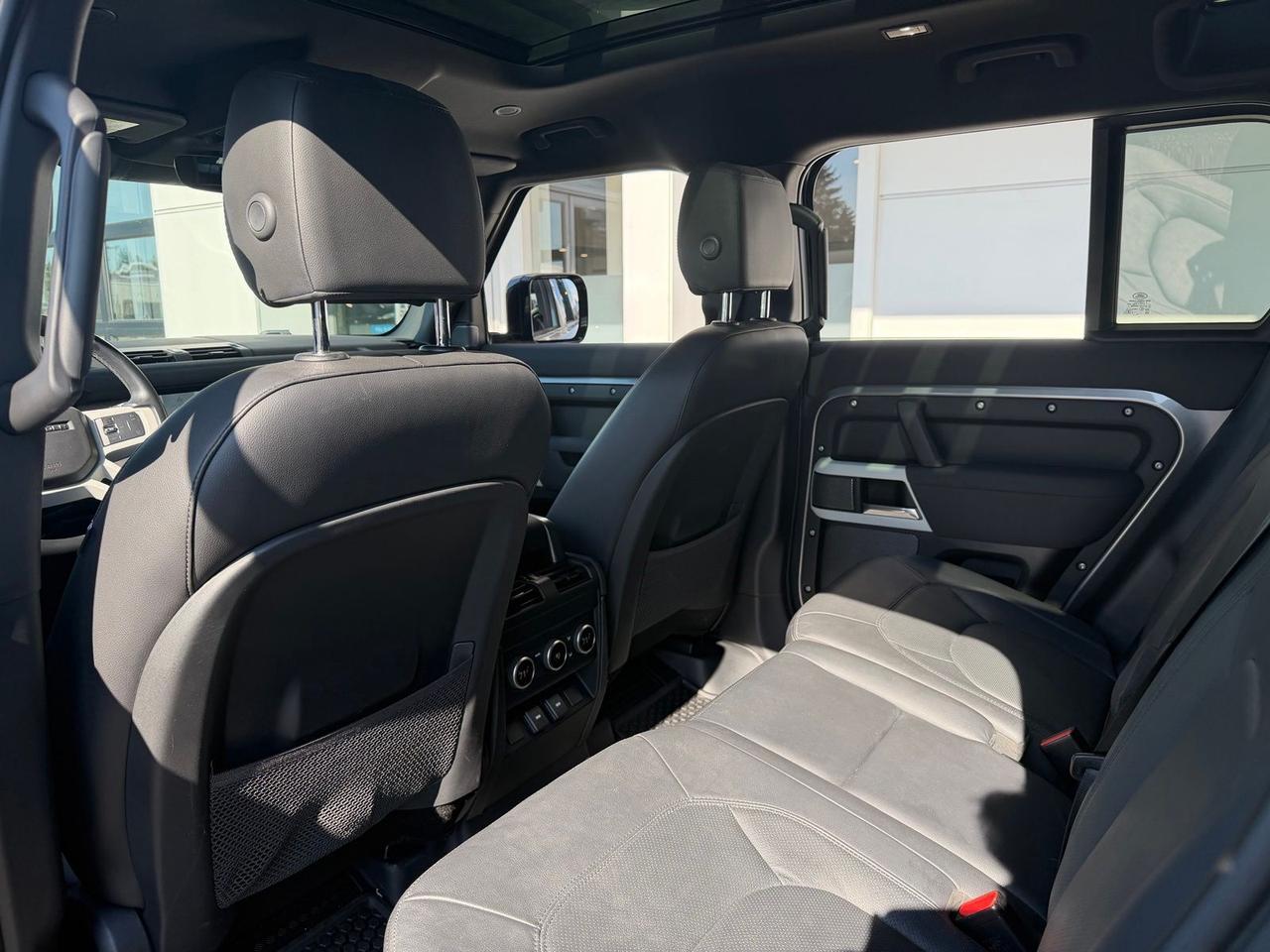 2023 Land Rover Defender 110 SE Gladstone OR