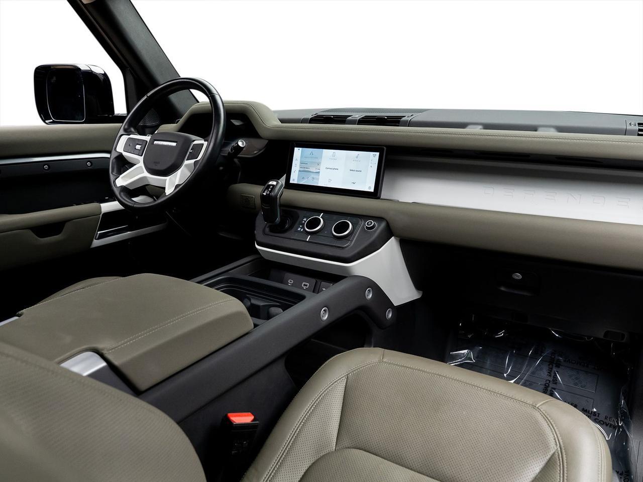 2023 Land Rover Defender 110 SE