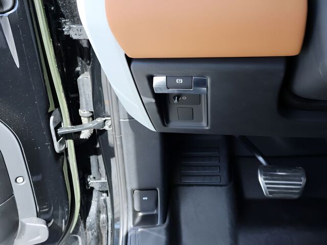 2023 Land Rover Defender 110 SE Oshkosh WI