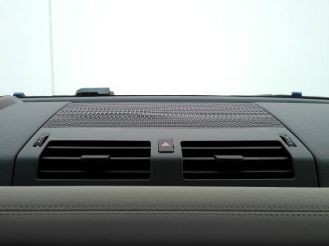 2023 Land Rover Defender 110 SE Plano TX