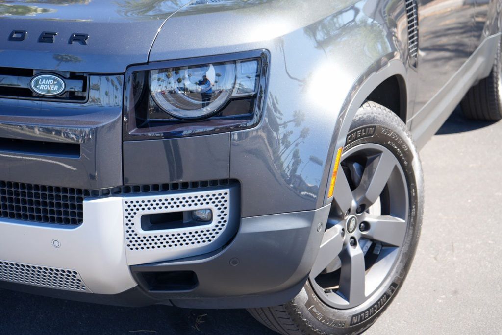 2023 Land Rover Defender 110 SE