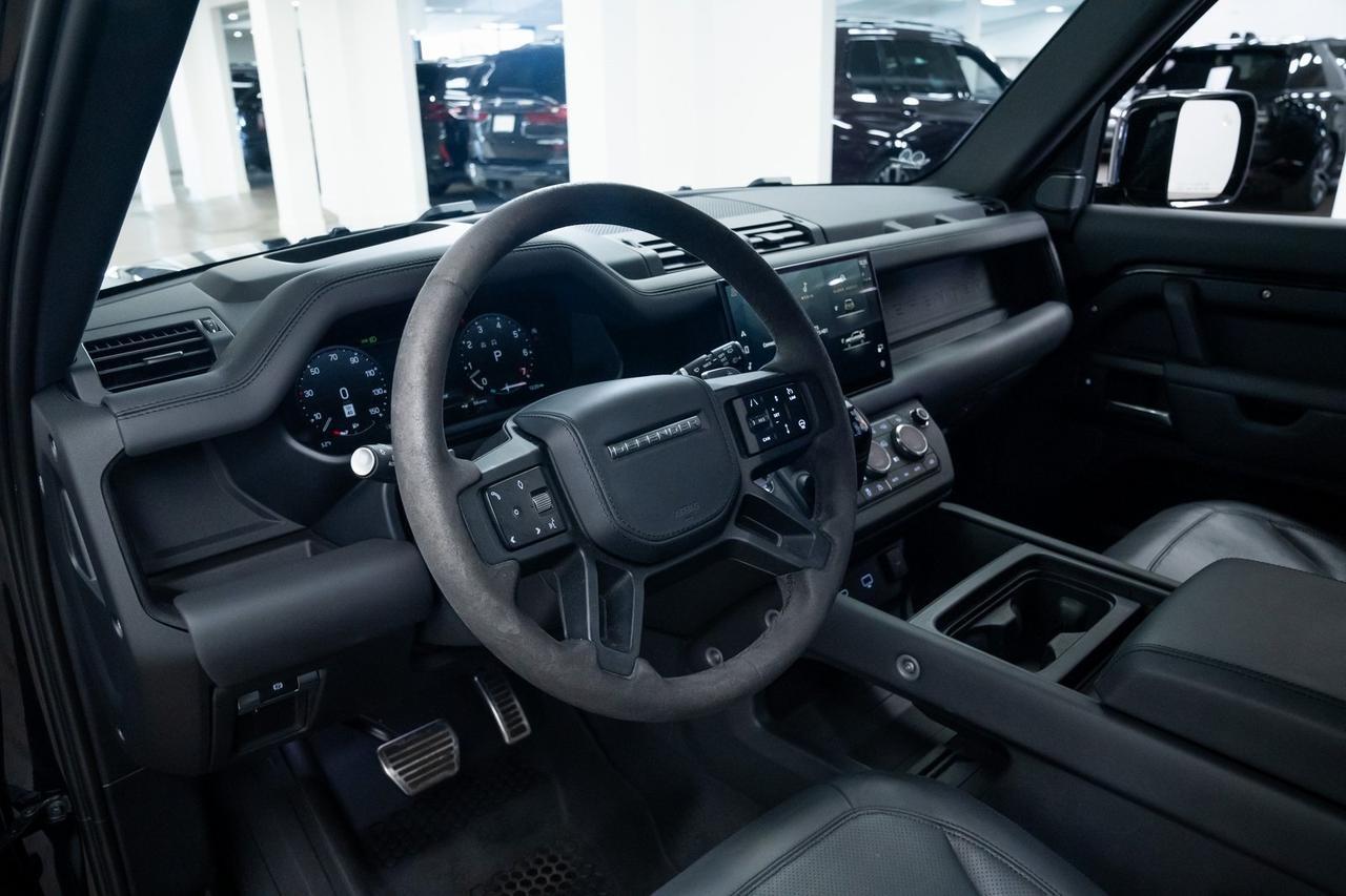 2023 Land Rover Defender 110 V8 1 Owner Vented Seats Adaptive Suspension Portland OR