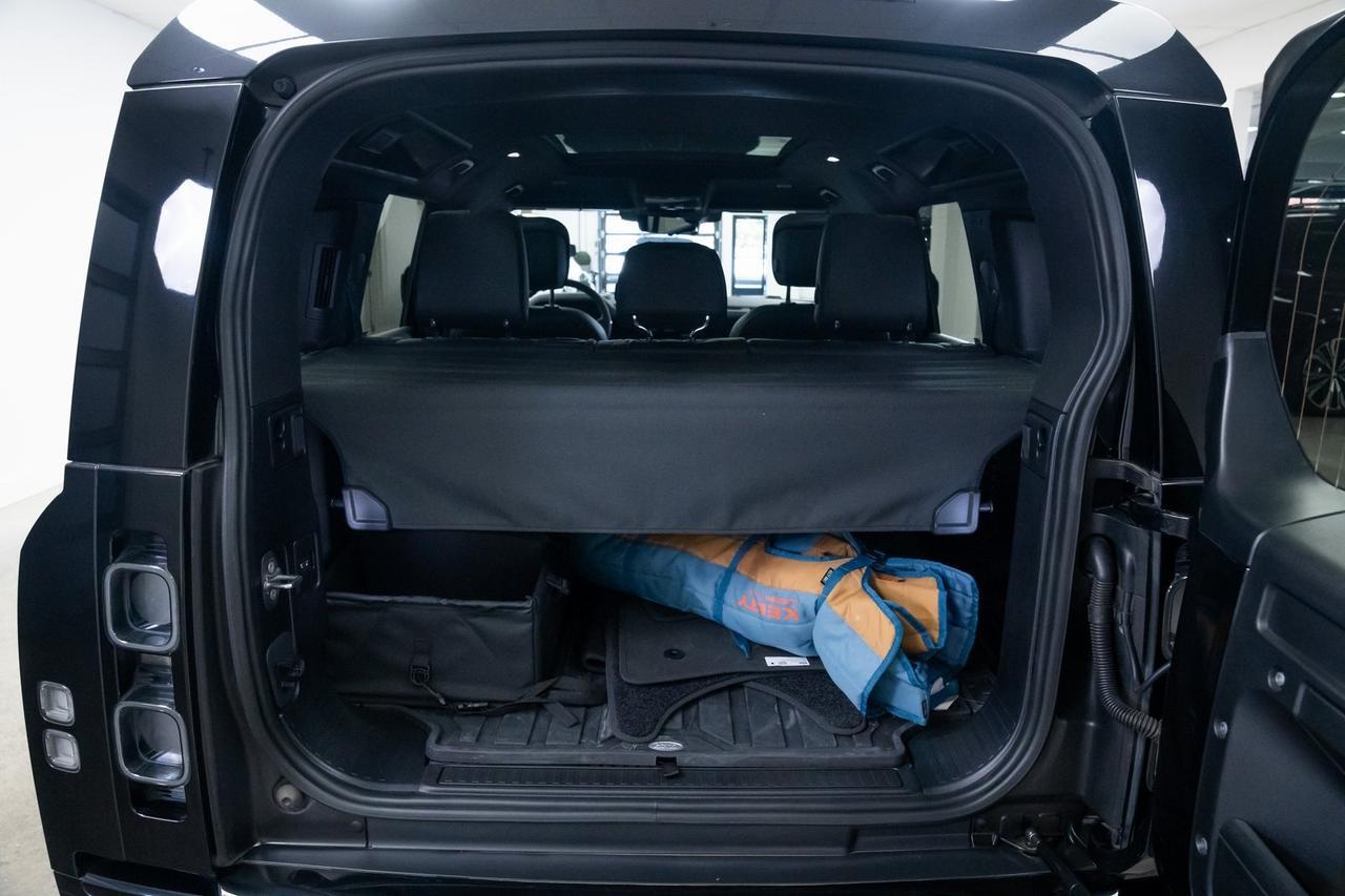 2023 Land Rover Defender 110 V8 1 Owner Vented Seats Adaptive Suspension Portland OR