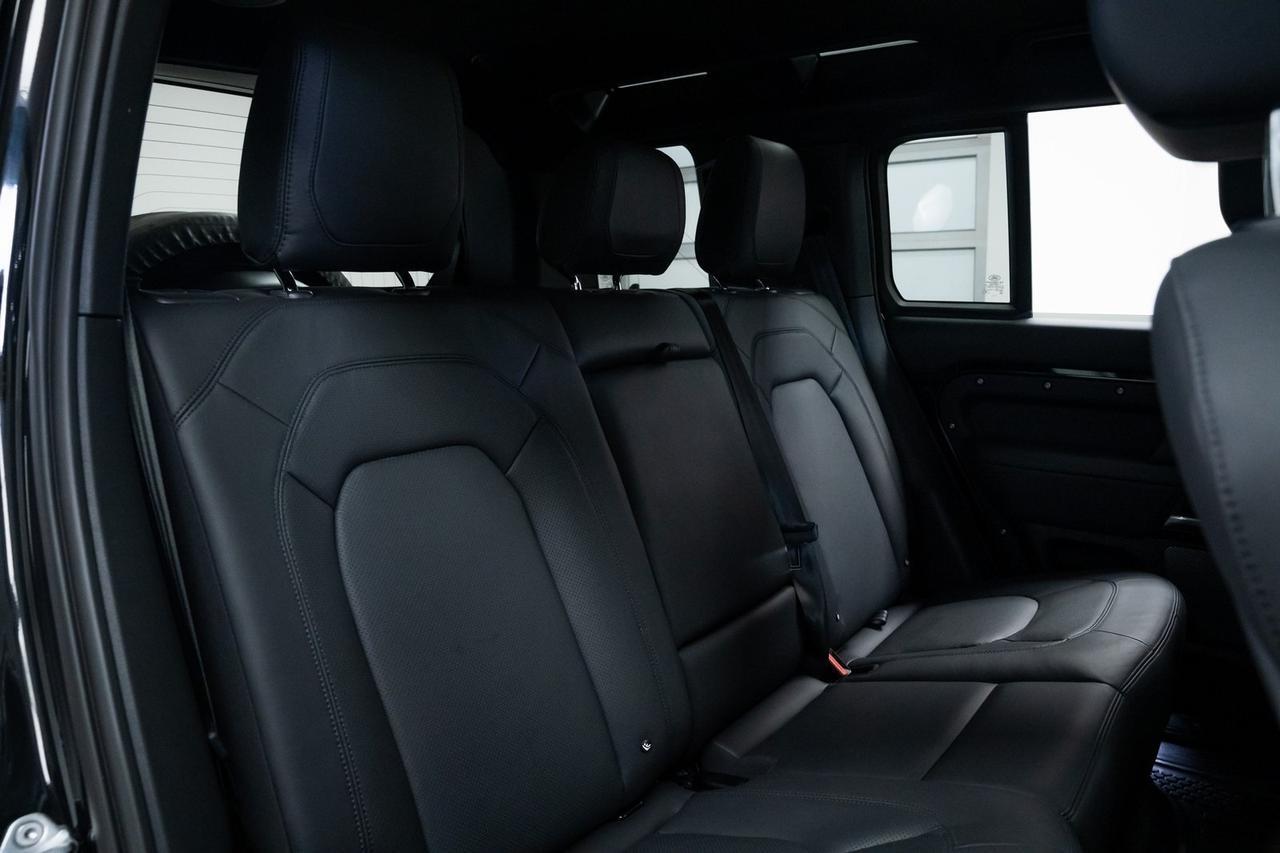 2023 Land Rover Defender 110 V8 1 Owner Vented Seats Adaptive Suspension Portland OR