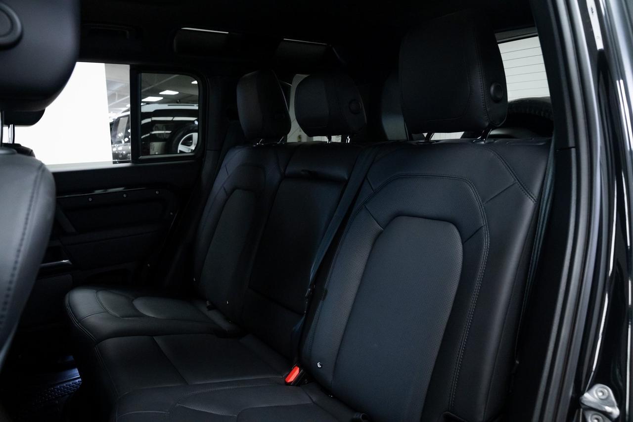 2023 Land Rover Defender 110 V8 1 Owner Vented Seats Adaptive Suspension Portland OR