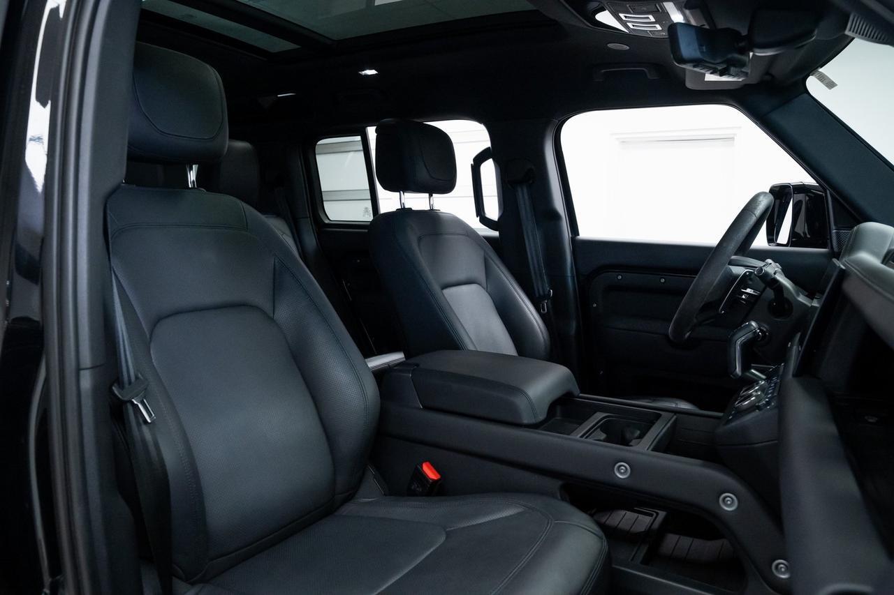 2023 Land Rover Defender 110 V8 1 Owner Vented Seats Adaptive Suspension Portland OR