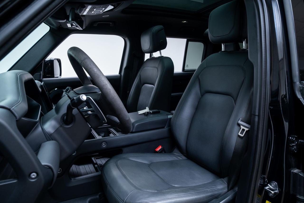 2023 Land Rover Defender 110 V8 3rd Row Seats / Meridian Audio Portland OR