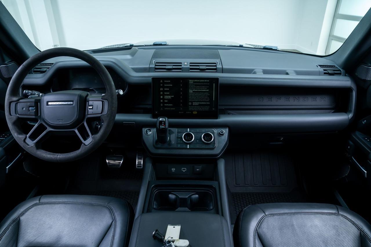 2023 Land Rover Defender 110 V8 3rd Row Seats / Meridian Audio Portland OR