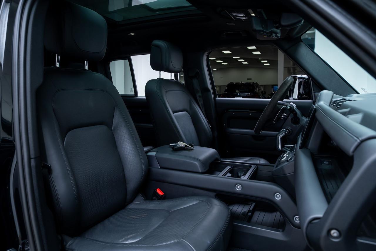 2023 Land Rover Defender 110 V8 3rd Row Seats / Meridian Audio Portland OR