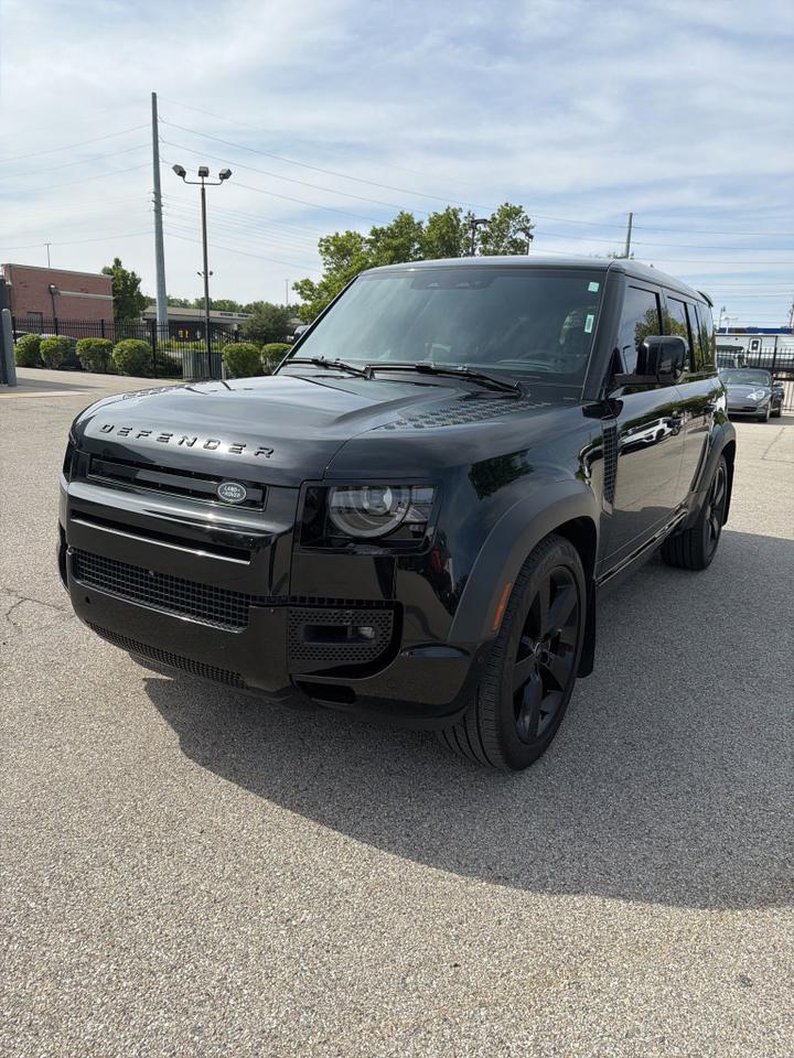 2023 Land Rover Defender 110 V8