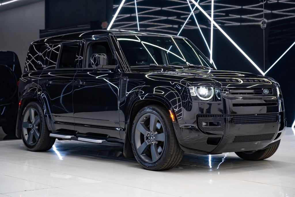2023 Land Rover Defender 110 V8