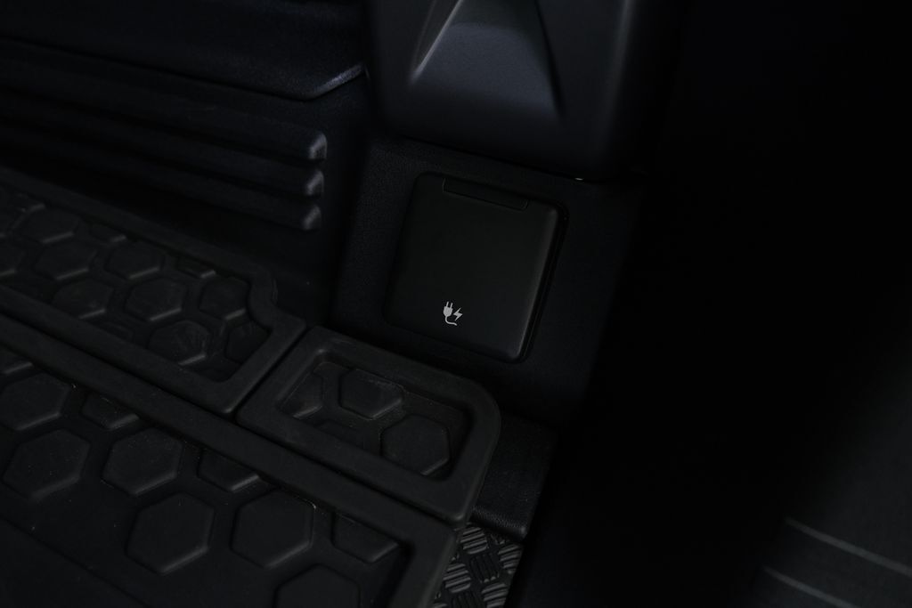 2023 Land Rover Defender 110 V8 Miami FL