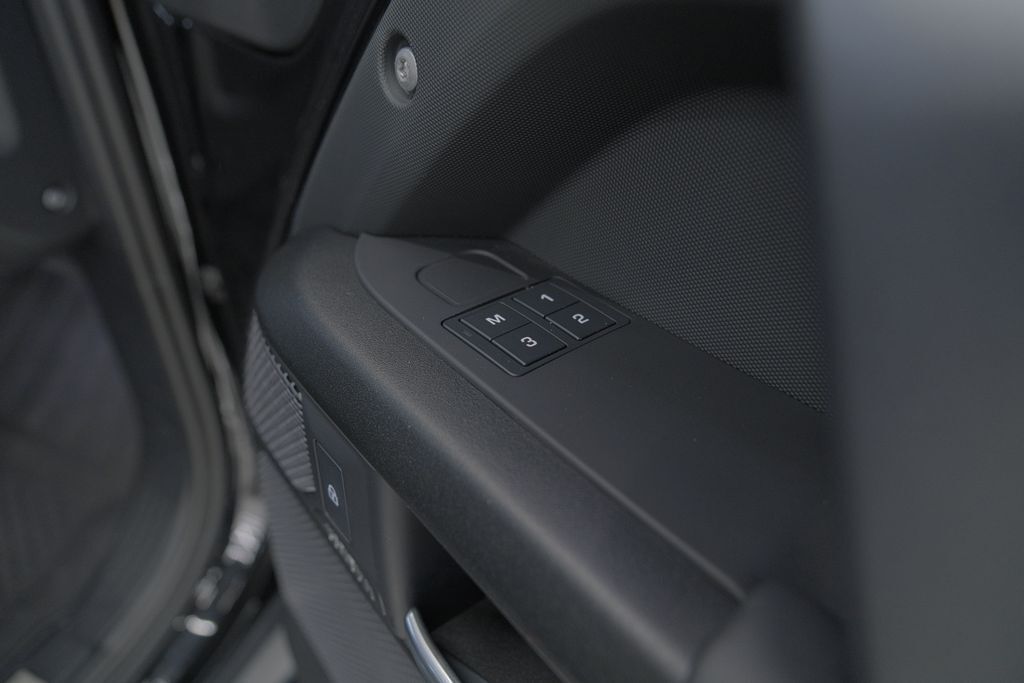 2023 Land Rover Defender 110 V8 Miami FL