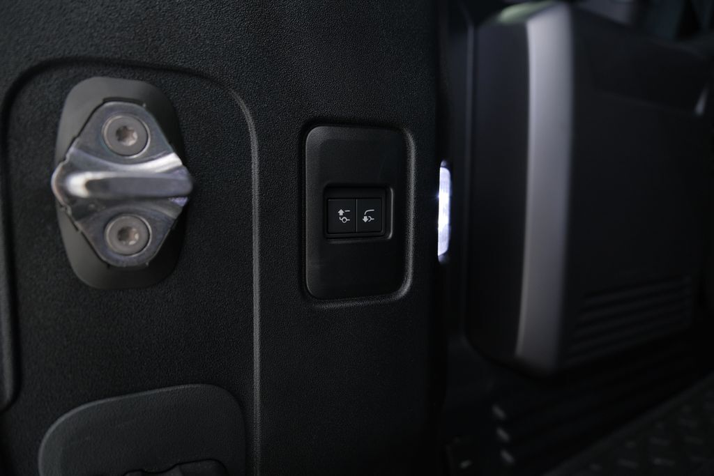 2023 Land Rover Defender 110 V8 Miami FL