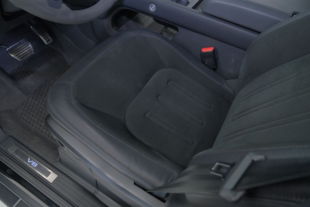 2023 Land Rover Defender 110 V8 Miami FL