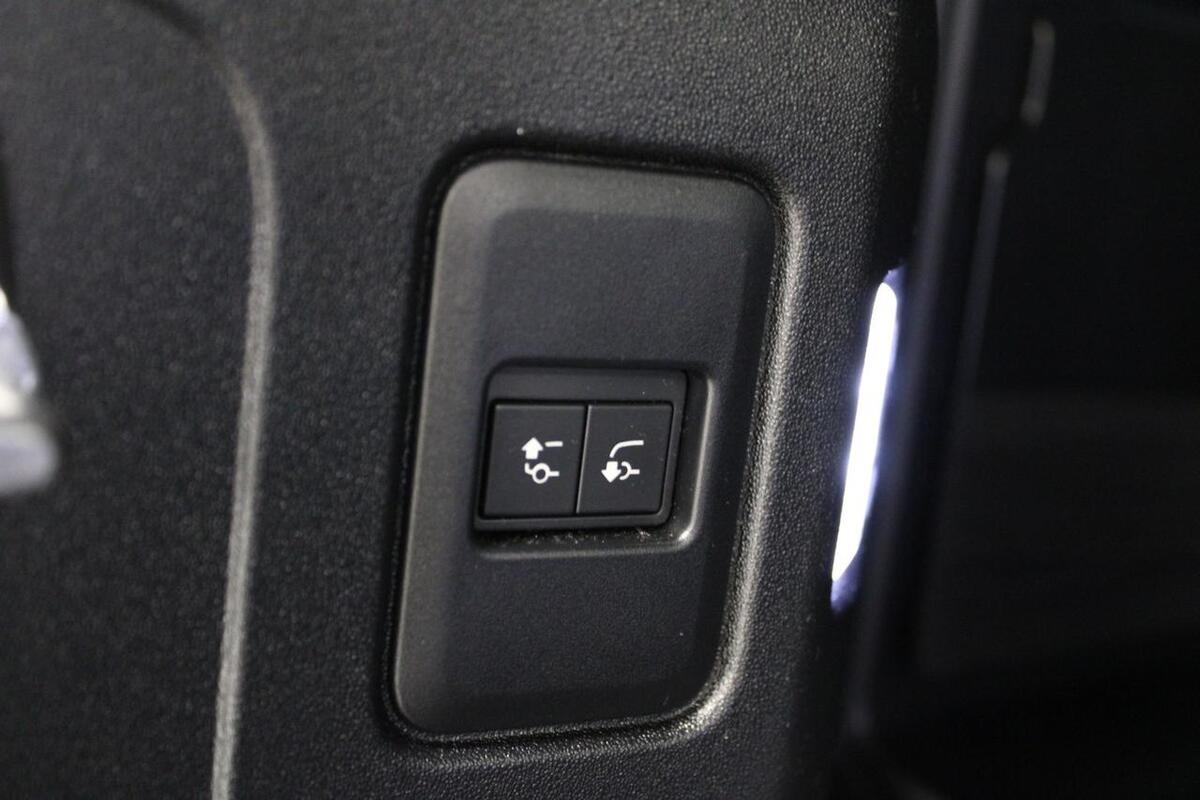 2023 Land Rover Defender 110 X Dublin CA