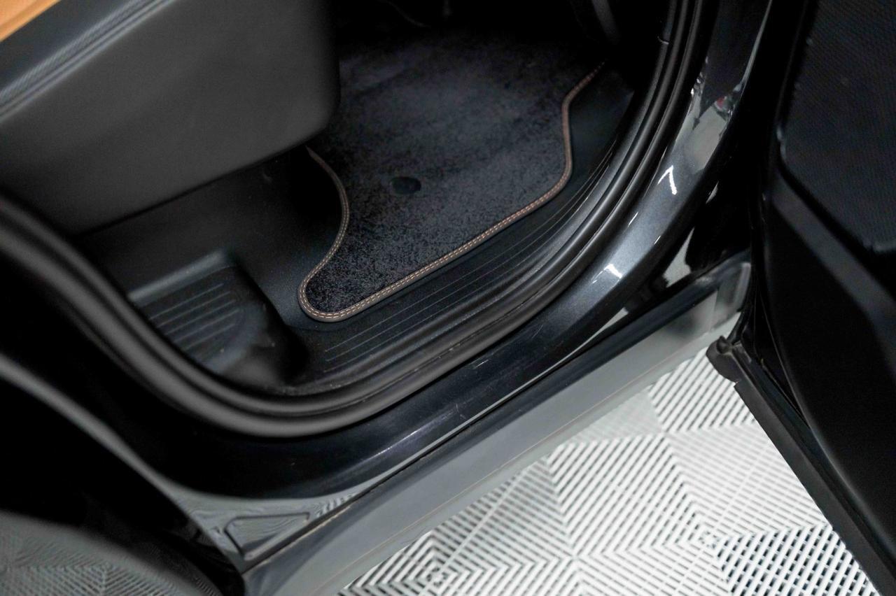 2023 Land Rover Defender 110 X-Dynamic SE Marietta GA