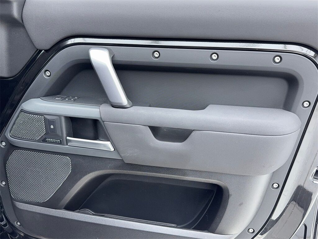 2023 Land Rover Defender 110 X-Dynamic SE NAV,CAM,PANO,CLMT STS,BLIND SPOT Plano TX
