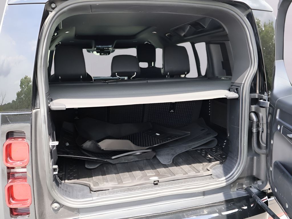 2023 Land Rover Defender 110 X-Dynamic SE San Clemente CA