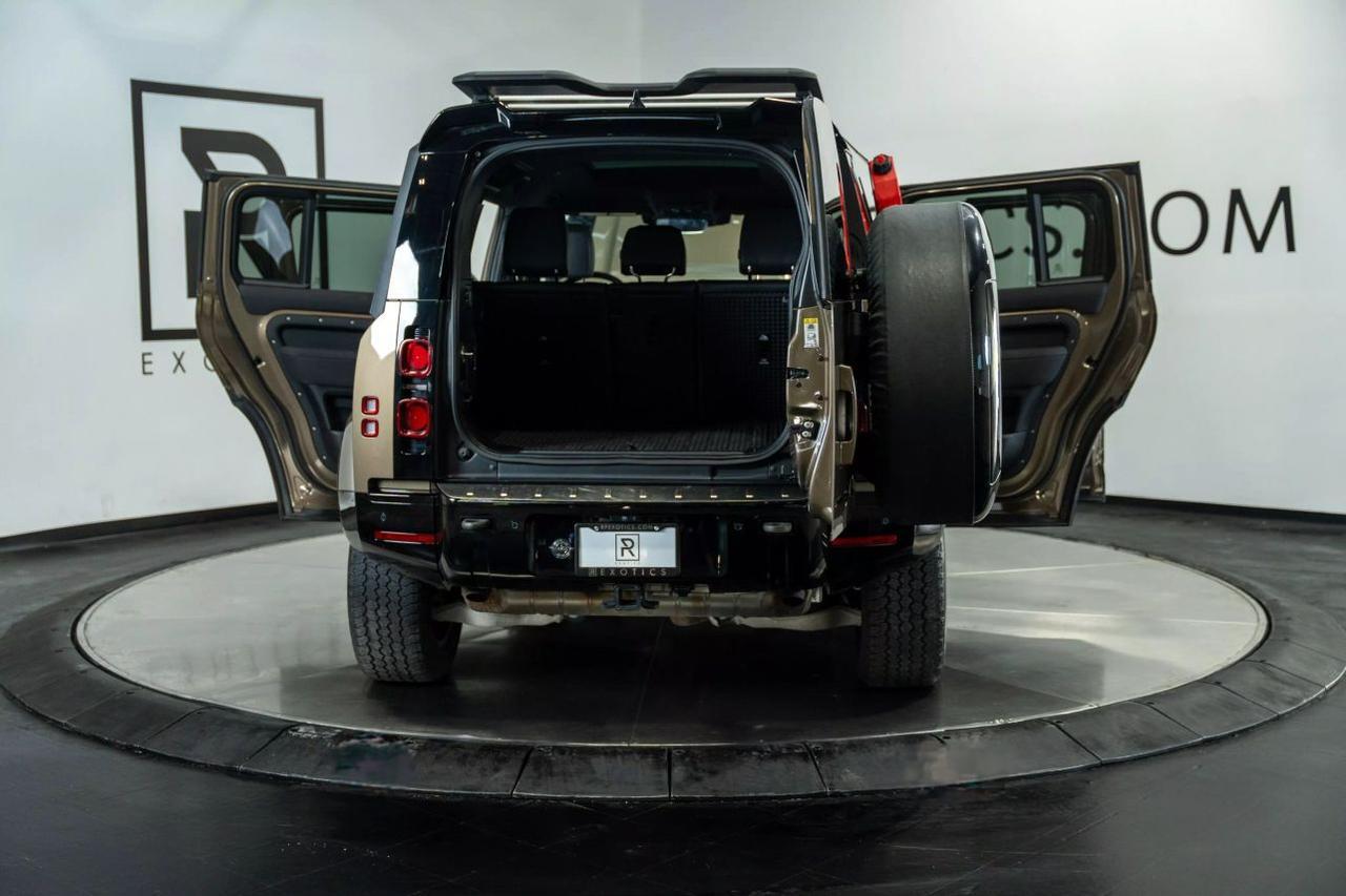 2023 Land Rover Defender 110 X-Dynamic SE Sport Utility 4D St. Louis MO