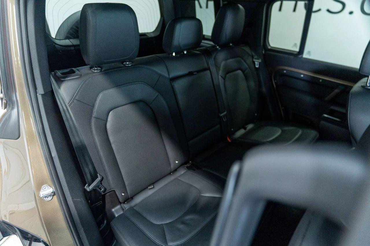 2023 Land Rover Defender 110 X-Dynamic SE Sport Utility 4D St. Louis MO