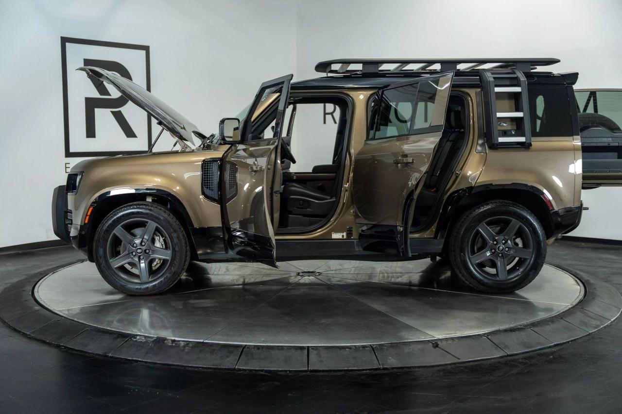 2023 Land Rover Defender 110 X-Dynamic SE Sport Utility 4D St. Louis MO