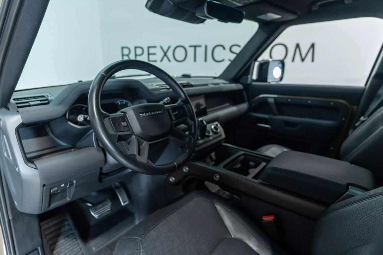 2023 Land Rover Defender 110 X-Dynamic SE Sport Utility 4D St. Louis MO