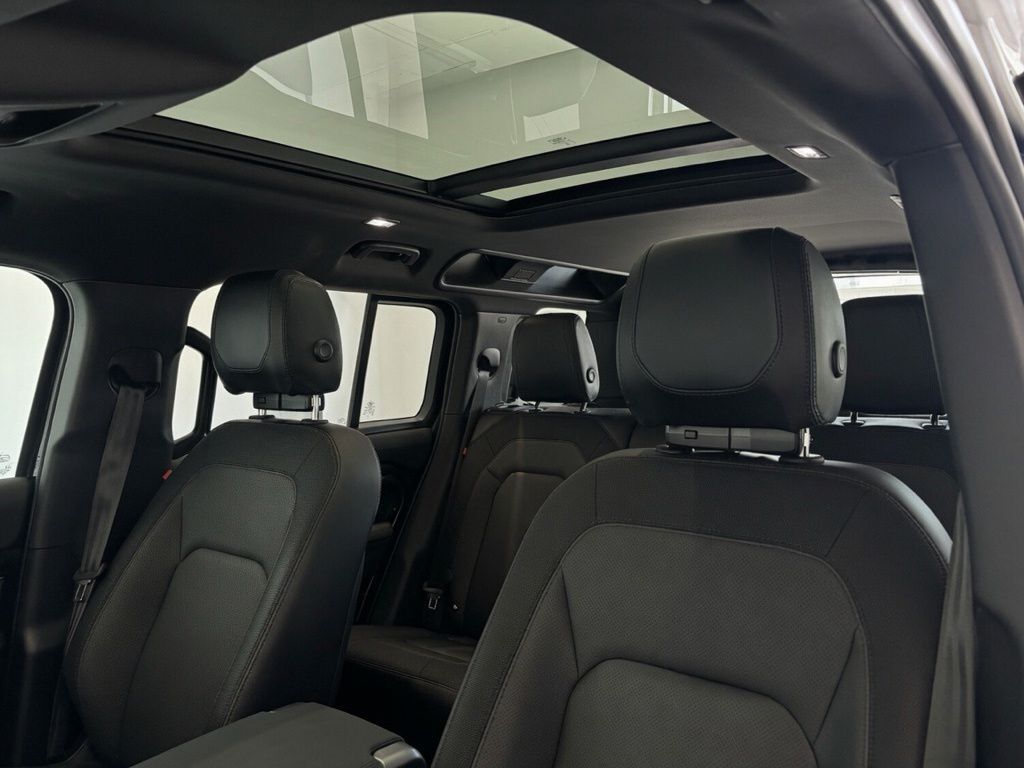 2023 Land Rover Defender 110 X-Dynamic SE Tucson AZ
