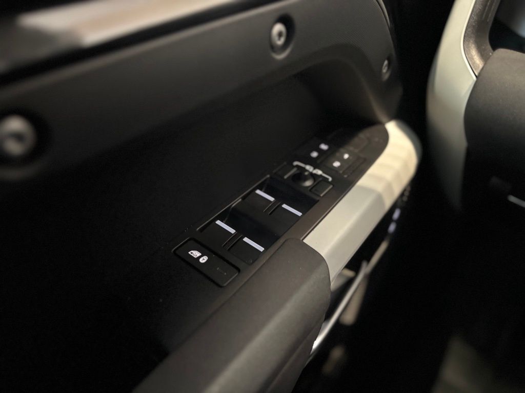 2023 Land Rover Defender 110 X-Dynamic SE Tucson AZ