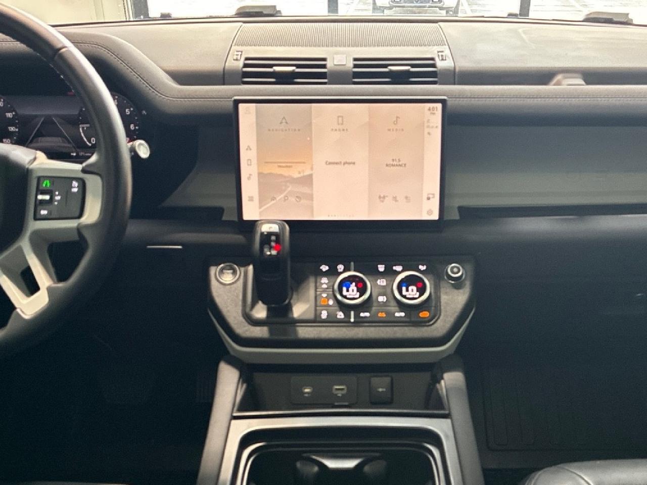 2023 Land Rover Defender 130 SE, Comfort and Convenience Pack, 22in Wheels, 4-Zone Climate Houston TX