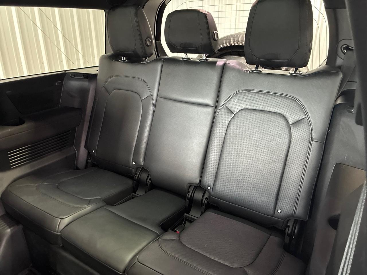 2023 Land Rover Defender 130 SE, Comfort and Convenience Pack, 22in Wheels, 4-Zone Climate Houston TX