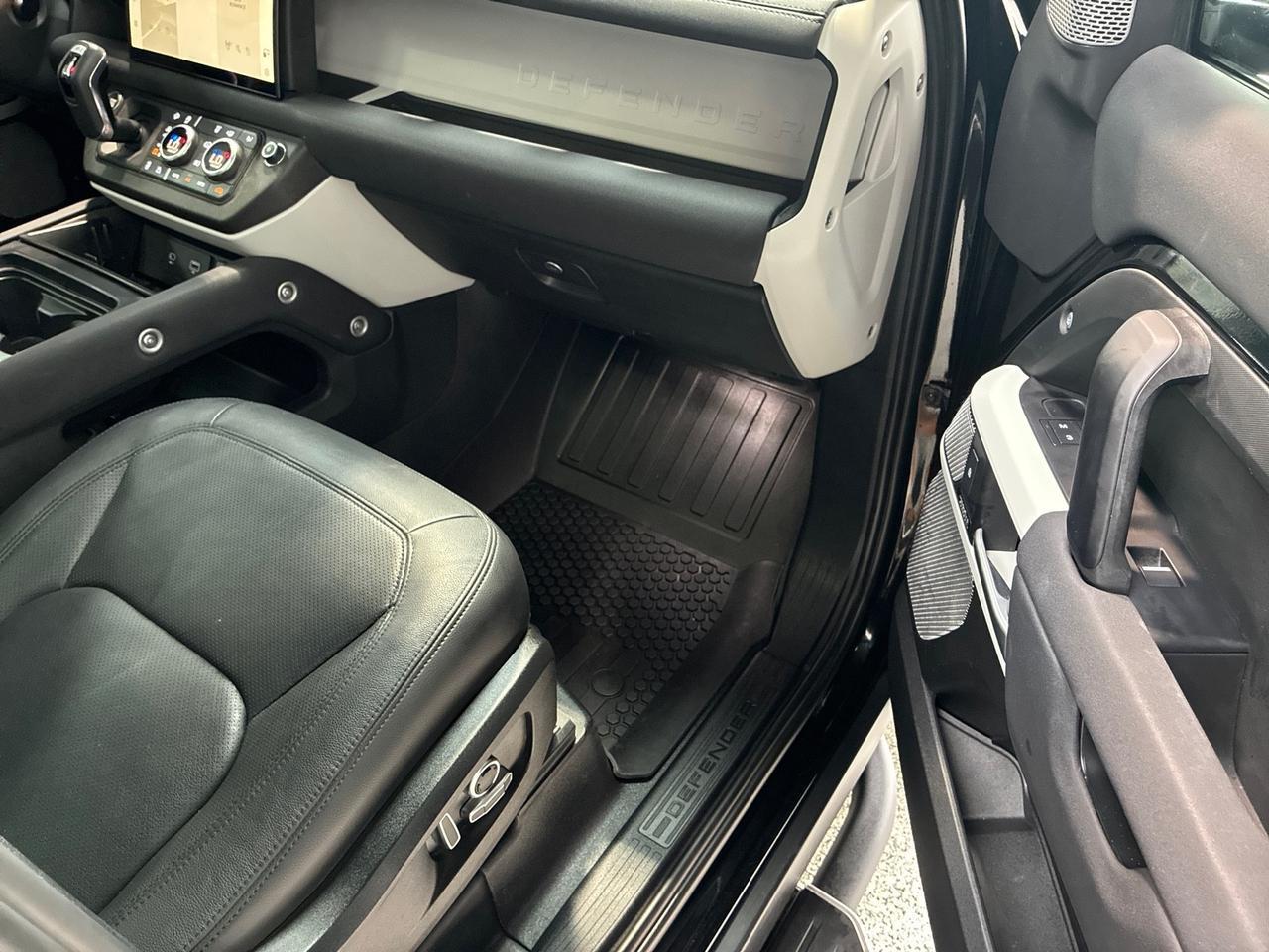 2023 Land Rover Defender 130 SE, Comfort and Convenience Pack, 22in Wheels, 4-Zone Climate Houston TX