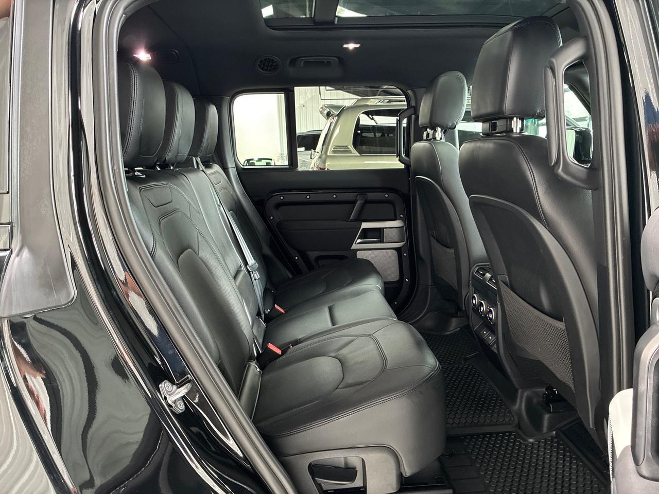 2023 Land Rover Defender 130 SE, Comfort and Convenience Pack, 22in Wheels, 4-Zone Climate Houston TX