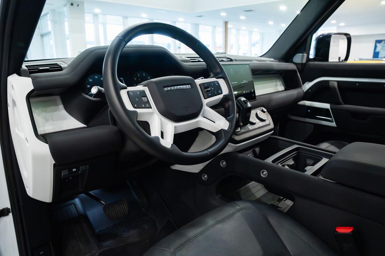2023 Land Rover Defender SE - Photo 18