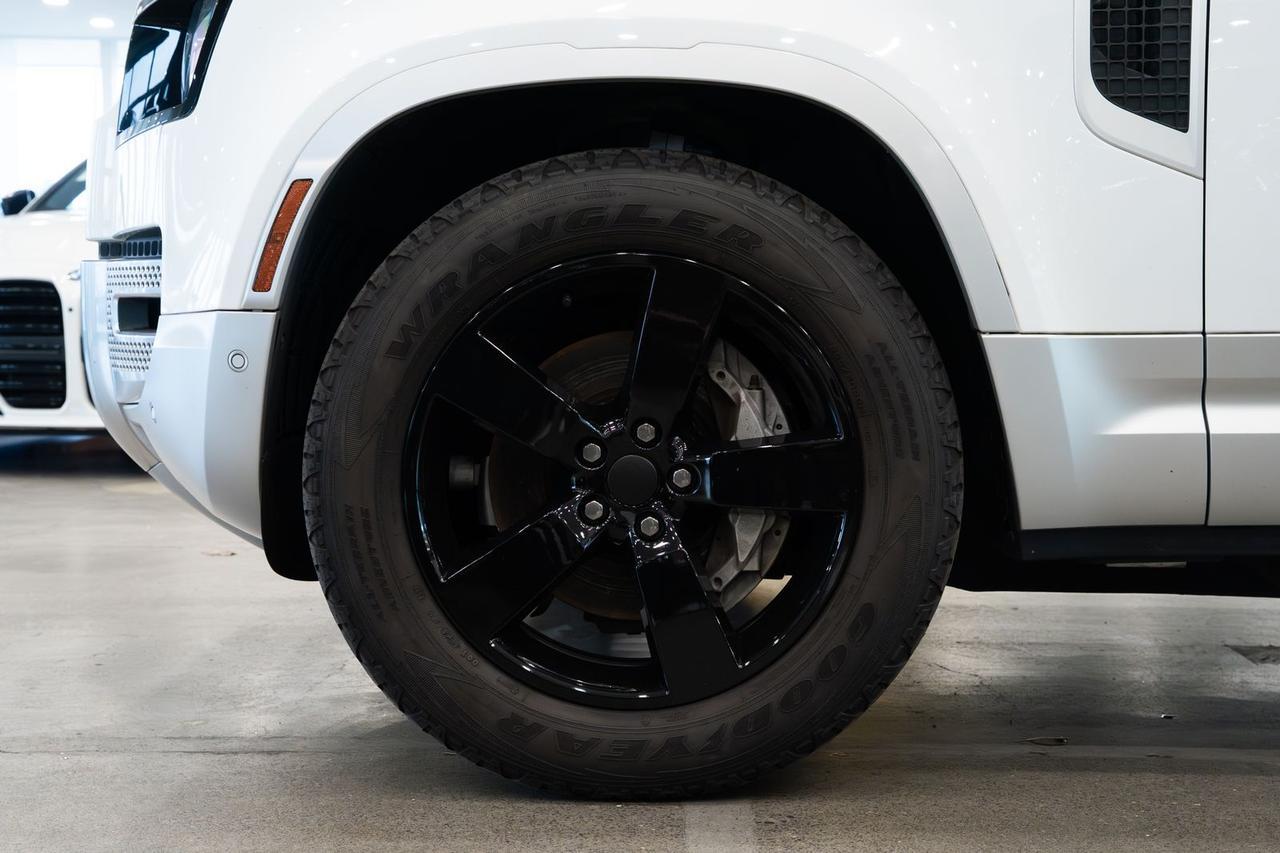 2023 Land Rover Defender 130 SE Gladstone OR