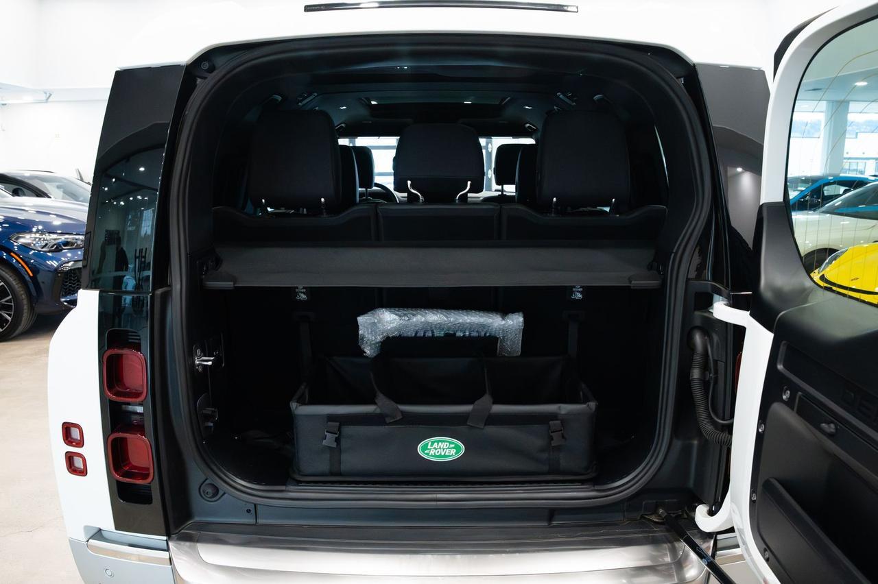 2023 Land Rover Defender 130 SE Gladstone OR