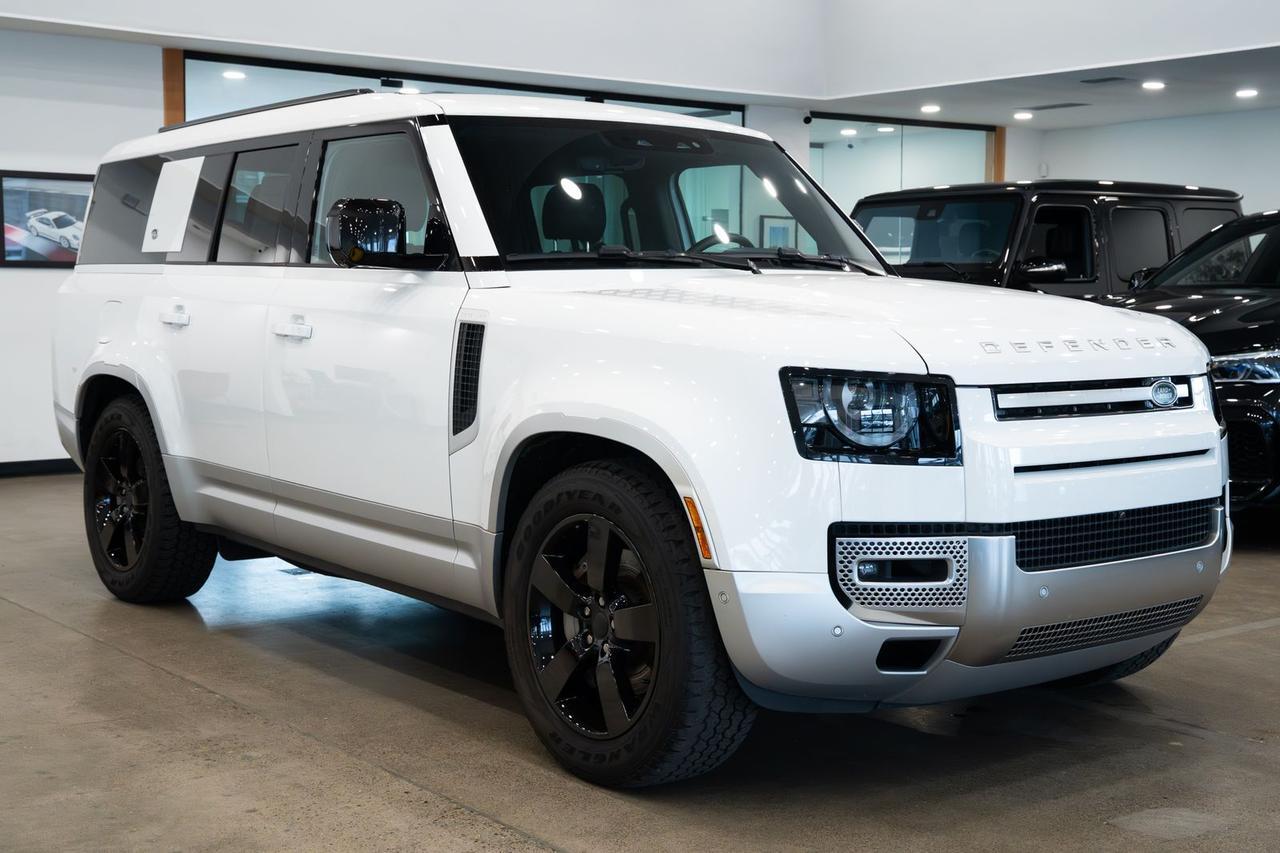 2023 Land Rover Defender 130 SE