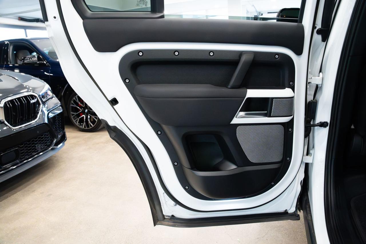 2023 Land Rover Defender 130 SE Gladstone OR