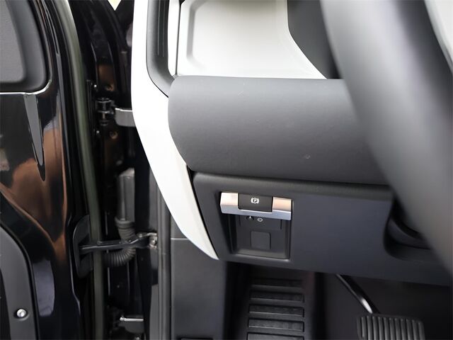2023 Land Rover Defender 130 SE Oshkosh WI