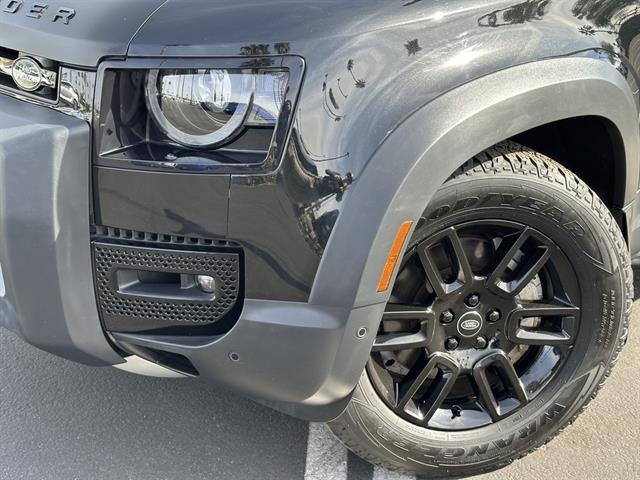 2023 Land Rover Defender 130 SE