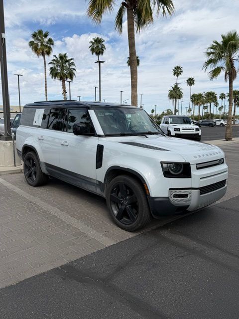 2023 Land Rover Defender 130 SE