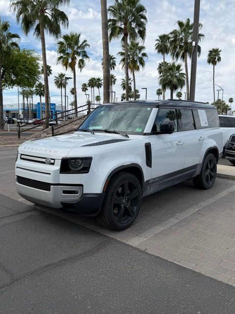 2023 Land Rover Defender 130 SE