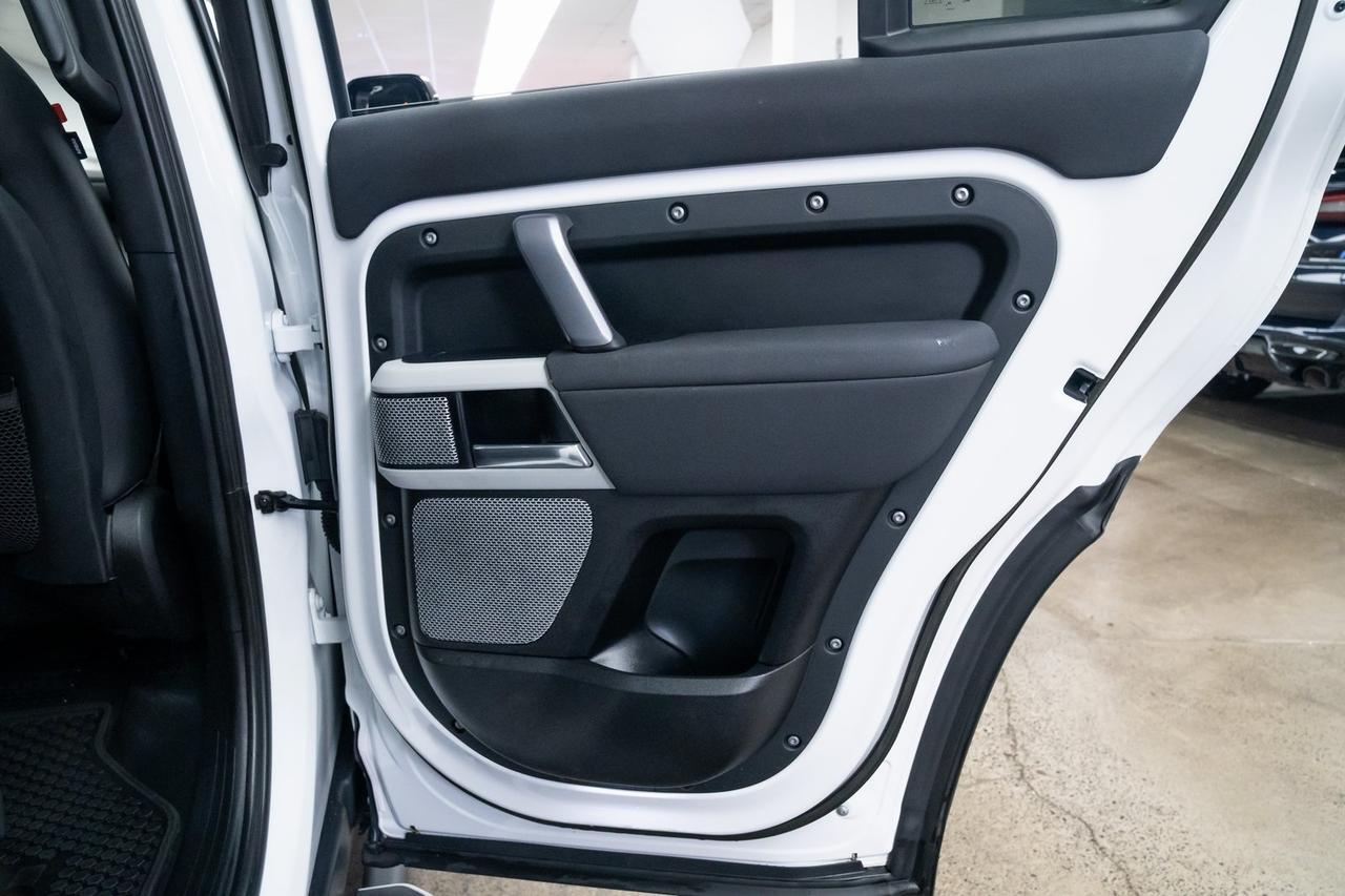 2023 Land Rover Defender 130 X-Dynamic SE 1 Owner 3rd Row Seating Moonroof Portland OR